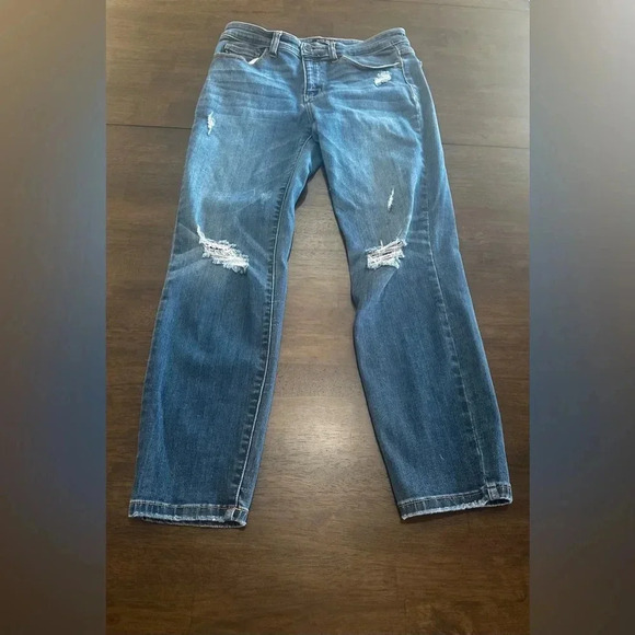 Judy Blue Denim - Judy Blue Medium Blue Distressed Relaxed Fit Blue Jeans Size 11/30